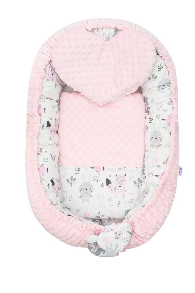 Luxe nestje met kussen en deken New Baby van Minky roze