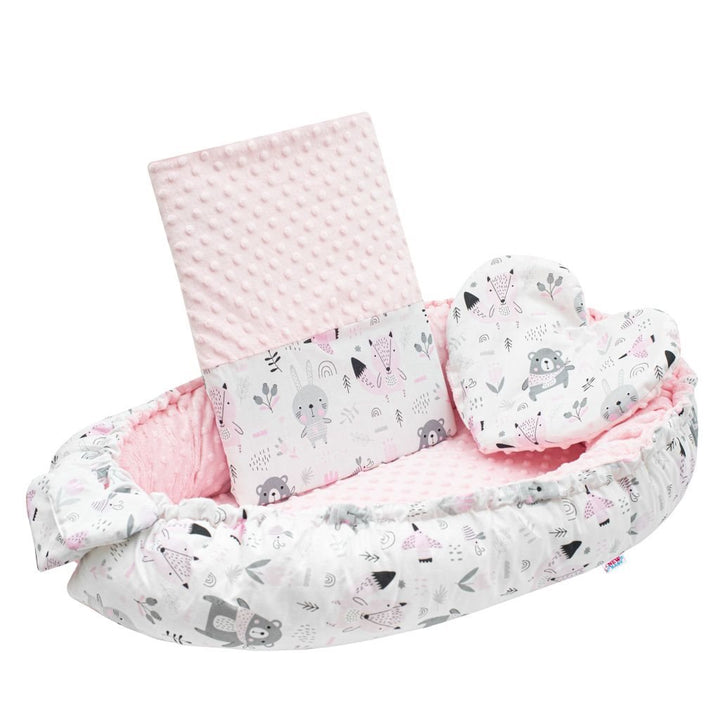 Luxe nestje met kussen en deken New Baby van Minky roze