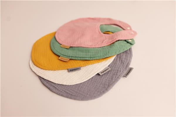Mousseline babyslabbetje New Baby groen